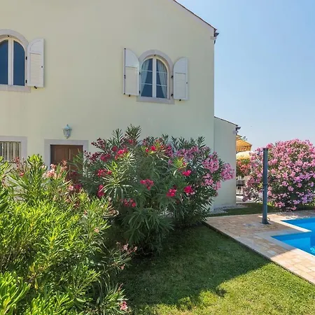 Bella Vista With Sea View Villa